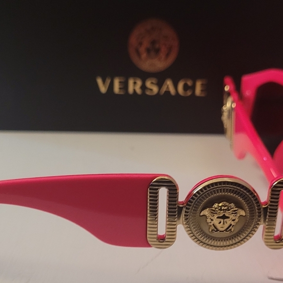 Versace Medusa  Sunglasses Biggie in Fushia NWT - Picture 5 of 6